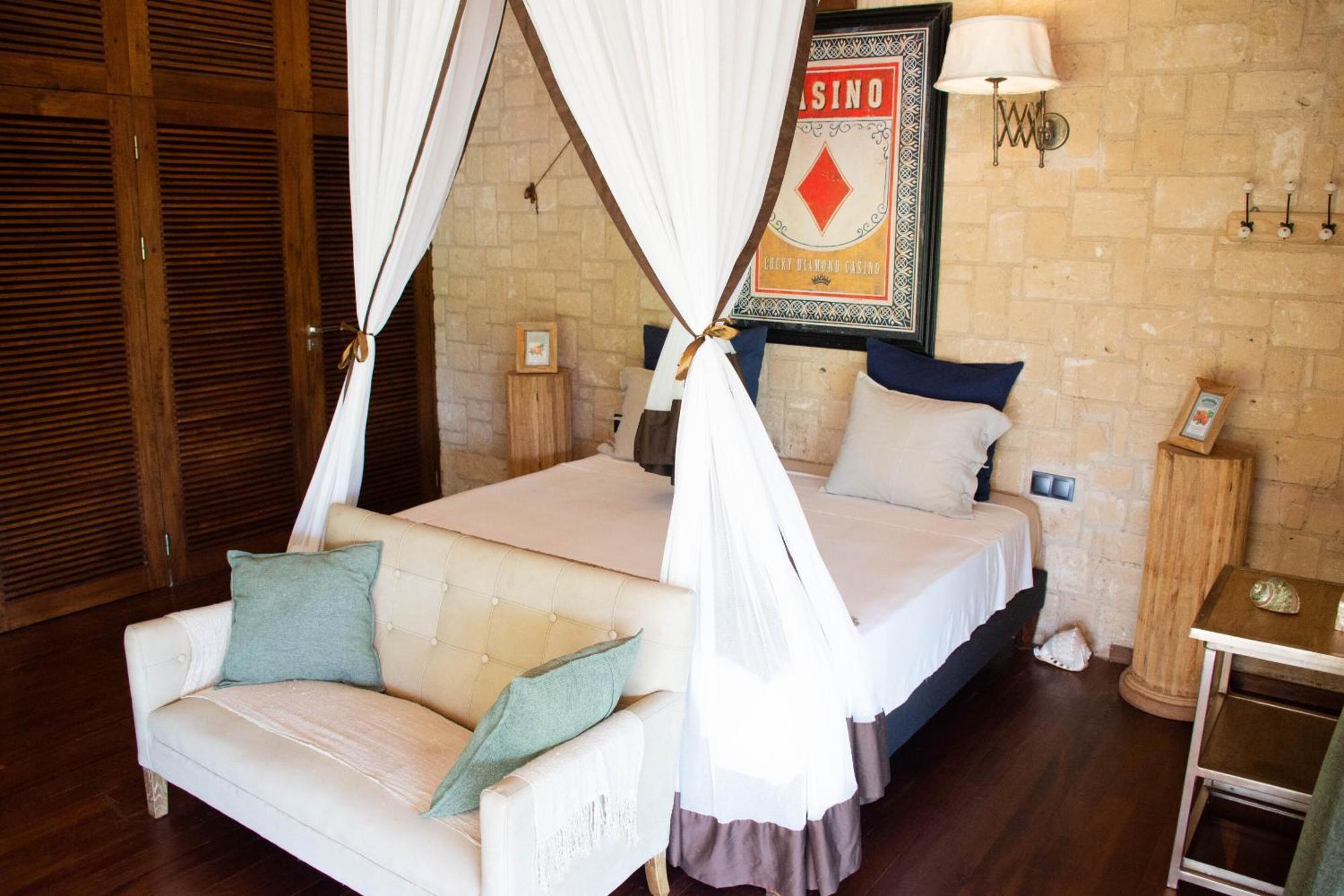 Demeure De La Compagnie Generale Des Huiles Precieuses Bed & Breakfast อิฟาตี ห้อง รูปภาพ