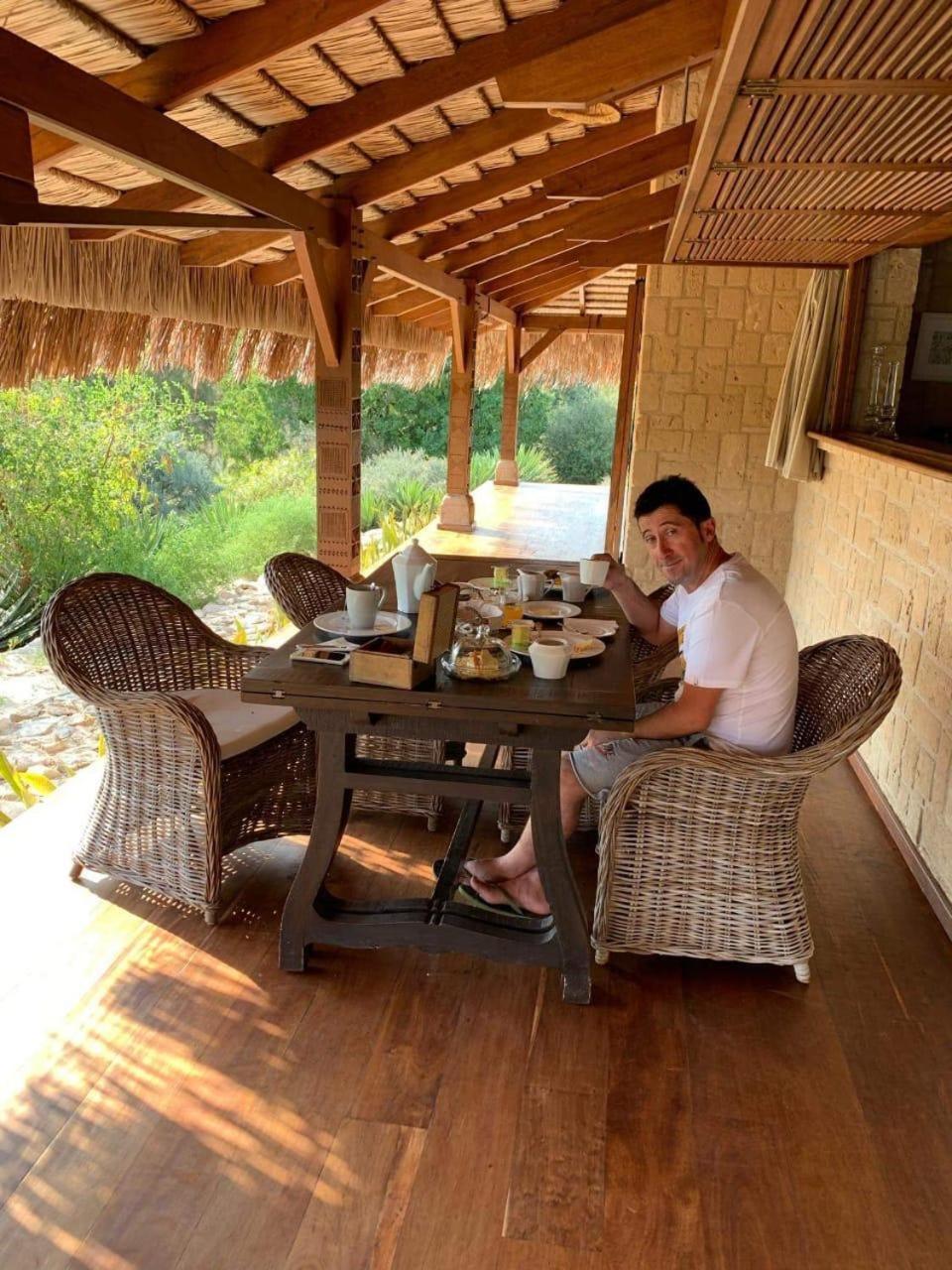 Demeure De La Compagnie Generale Des Huiles Precieuses Bed & Breakfast อิฟาตี ภายนอก รูปภาพ