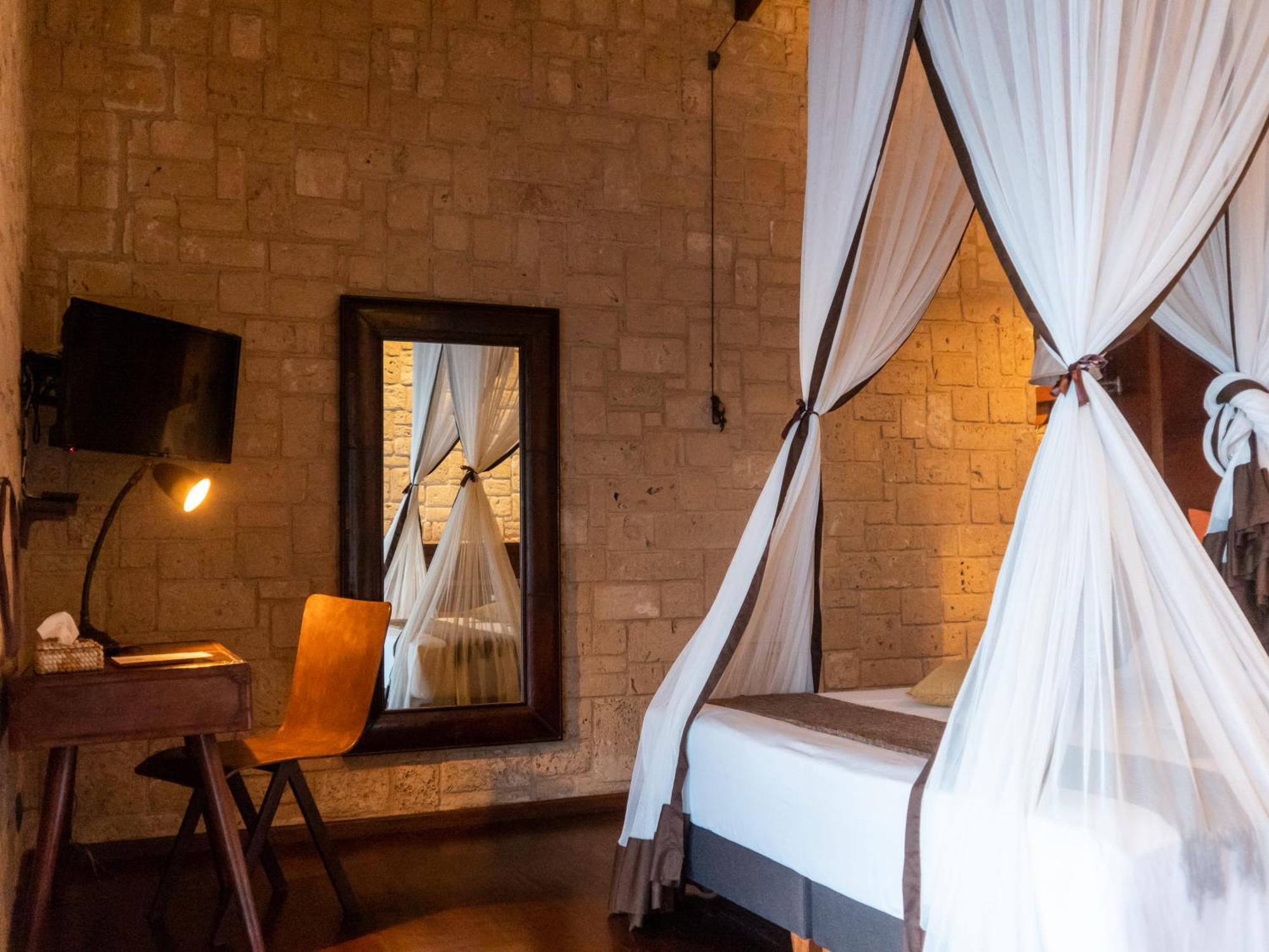 Demeure De La Compagnie Generale Des Huiles Precieuses Bed & Breakfast อิฟาตี ภายนอก รูปภาพ