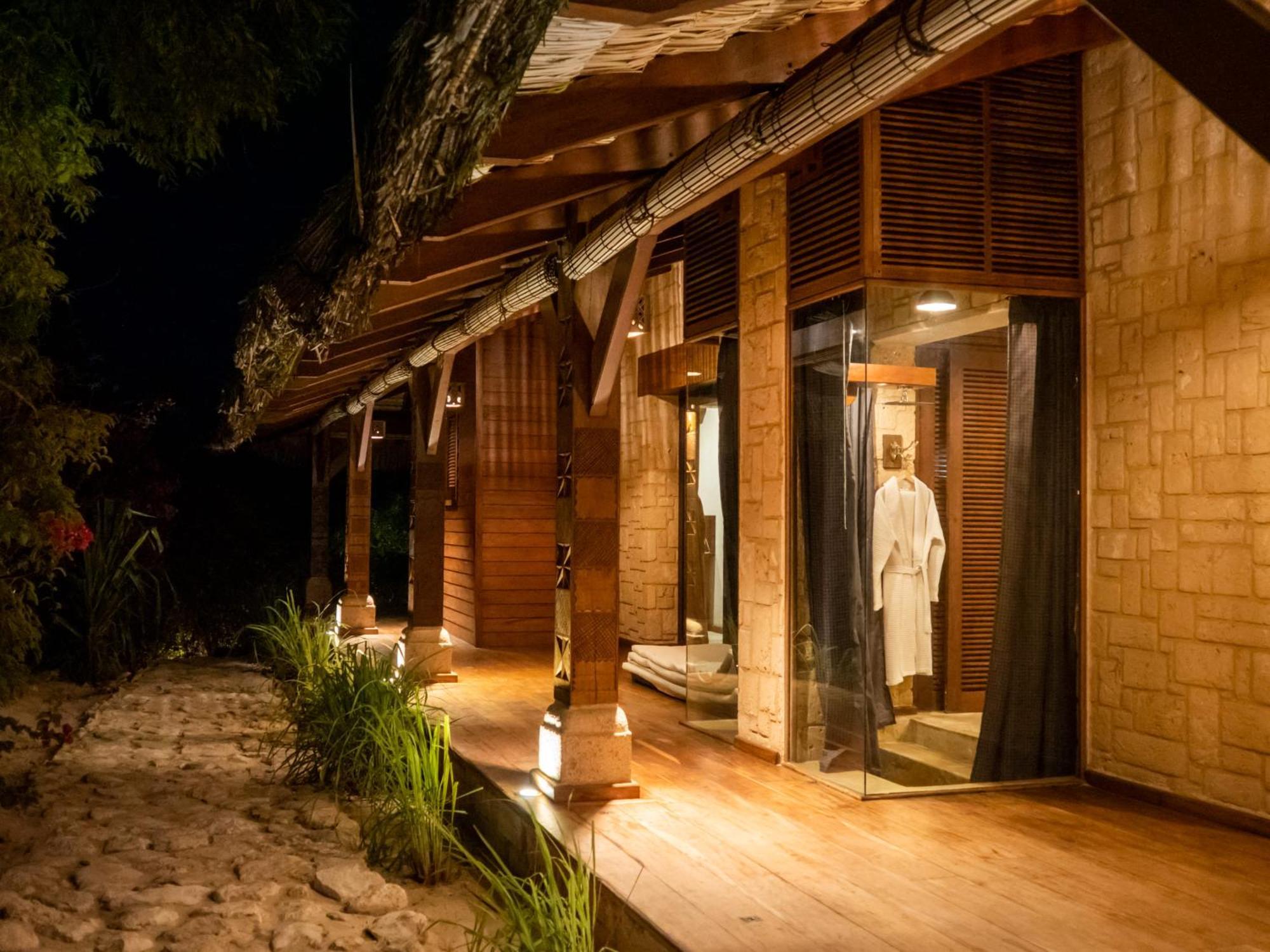 Demeure De La Compagnie Generale Des Huiles Precieuses Bed & Breakfast อิฟาตี ภายนอก รูปภาพ